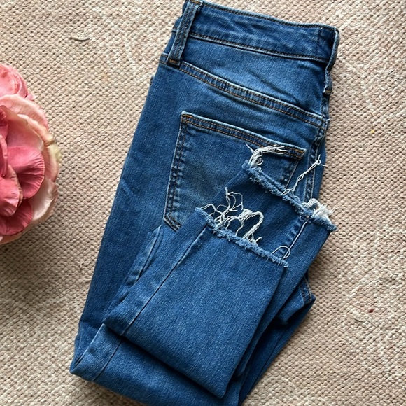 Universal thread, high-rise skinny Jean - Picture 2 of 5